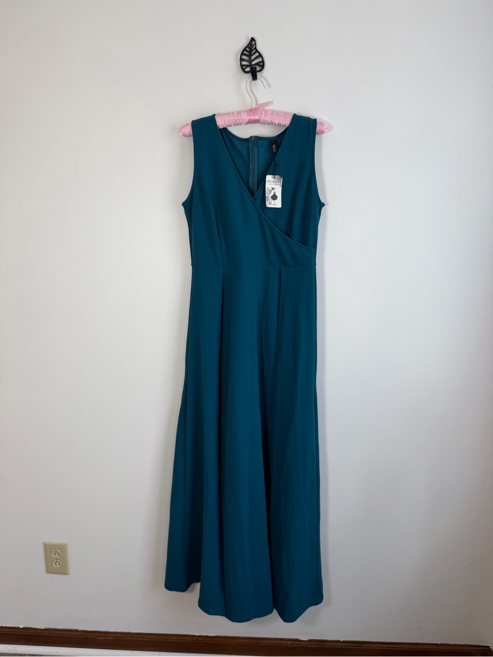 Sleeveless Teal Maxi Dress with Flared Skirt
